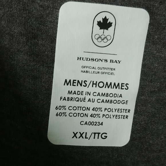 NWT XXL 🌟HOST PICK🌟T'shirt, Grey Color with logo "TORONTO" - Picture 3 of 7